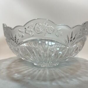 Oneida Crystal "Southern Garden" Retired 2003 Scalloped Satin Edge Bowl Germany